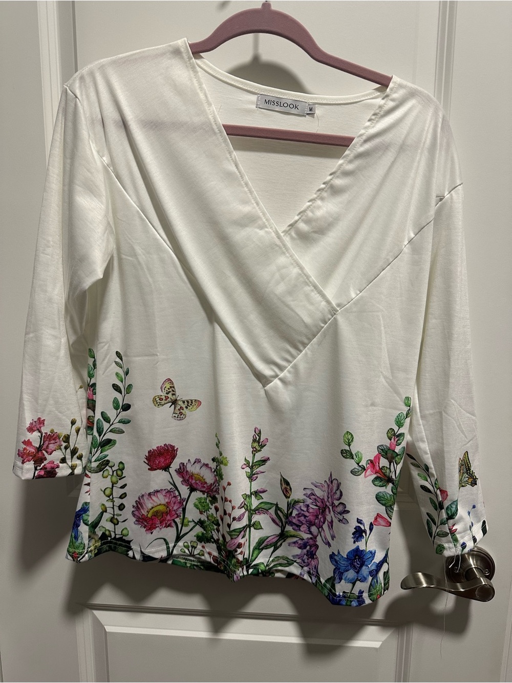 MISSLOOK White Floral Wrap-Style Tunic with Butterfly Accents